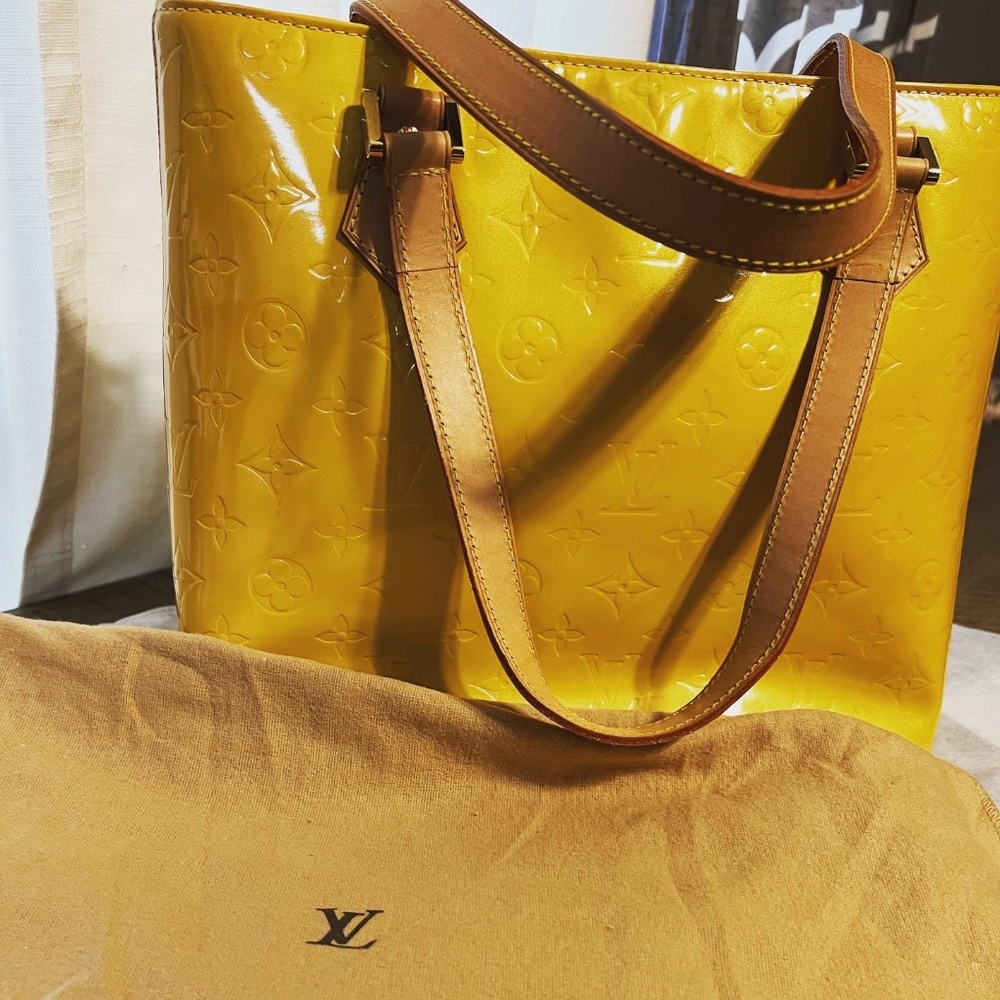 Louis Vuitton (cleaning up closet sale!!!)